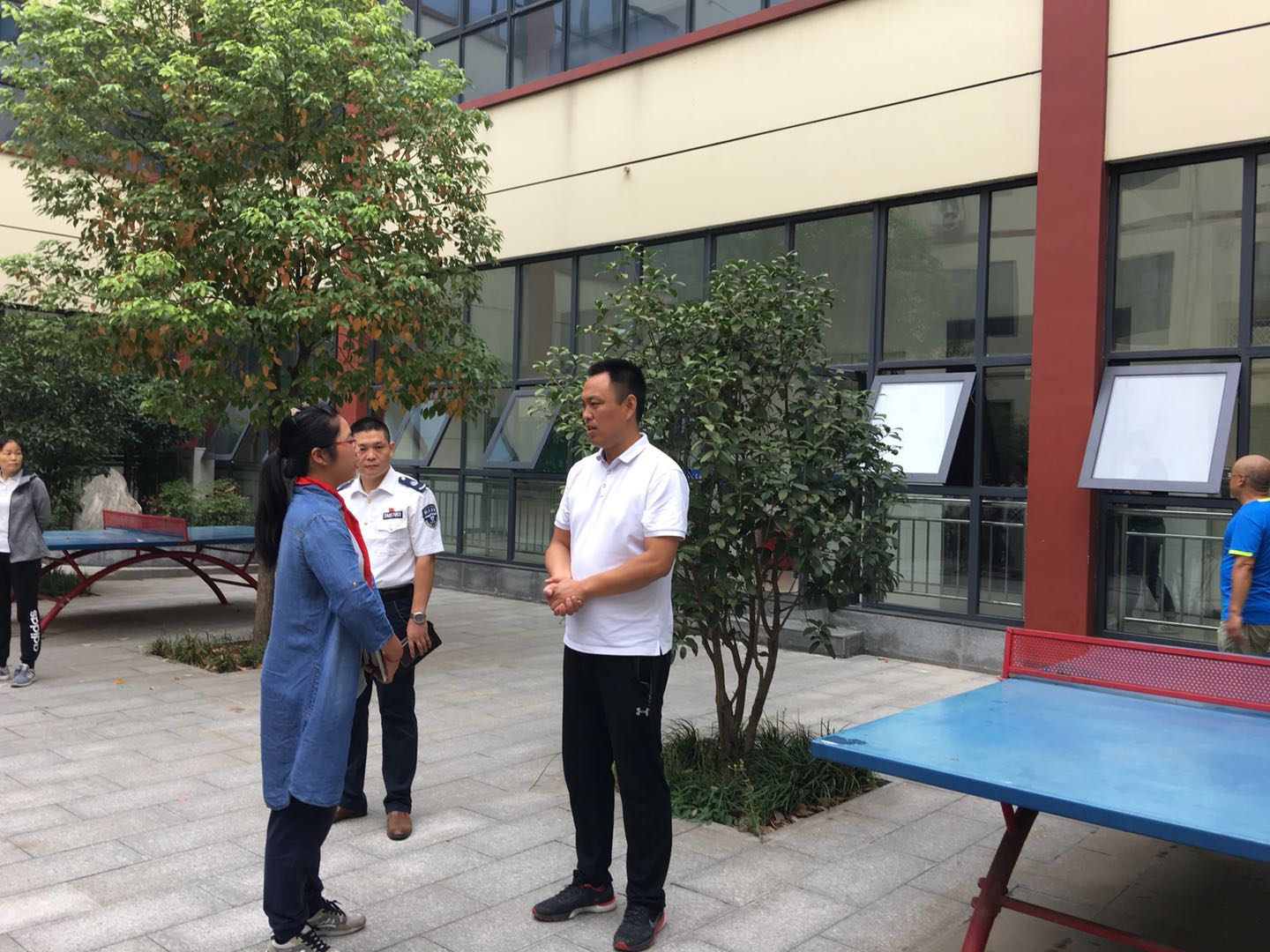 上报疏散人数