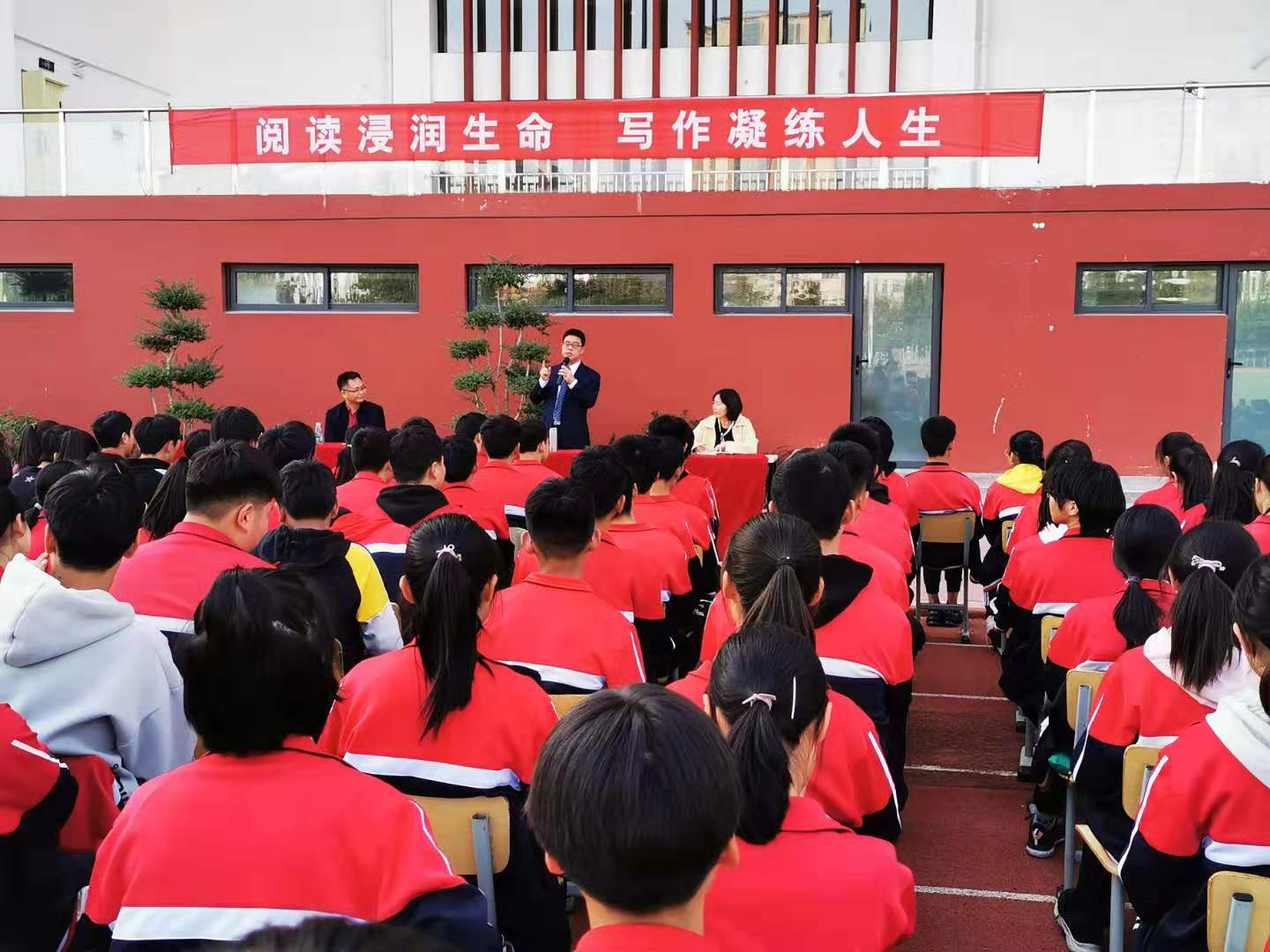 周录恒老师热情洋溢地开场白