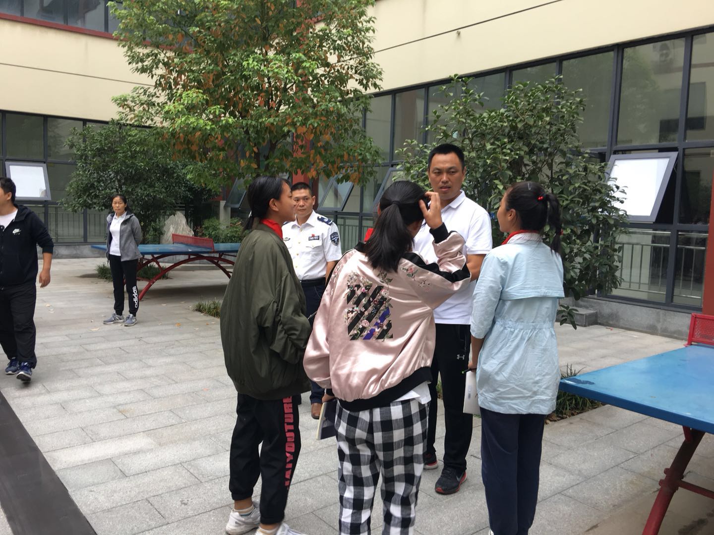 上报疏散人数