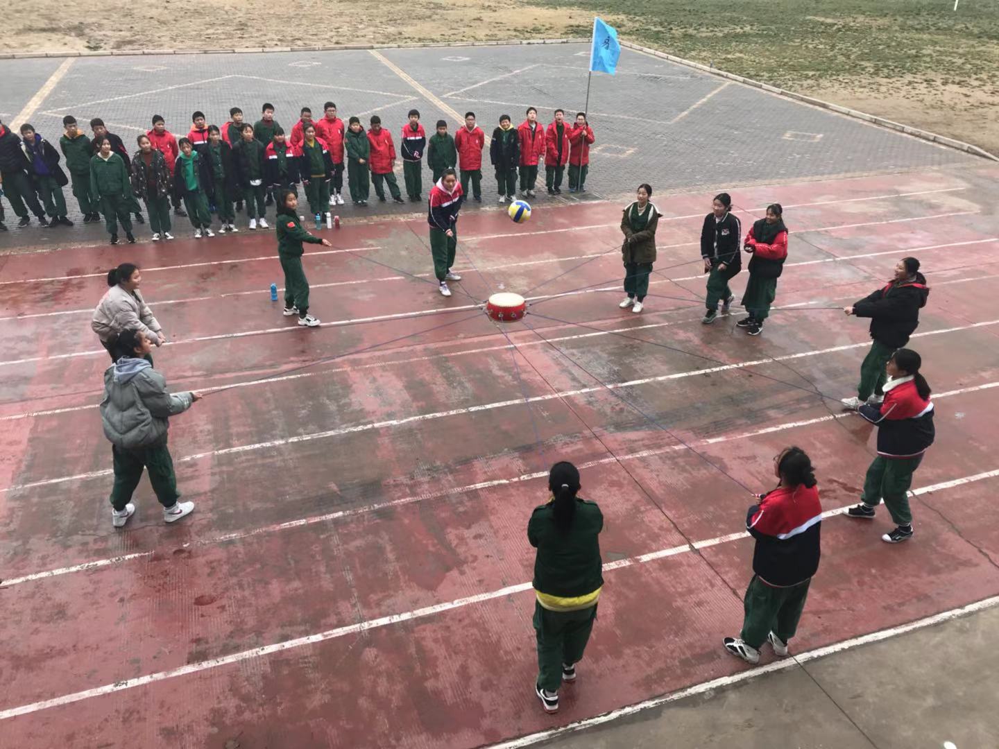 鼓舞飞扬