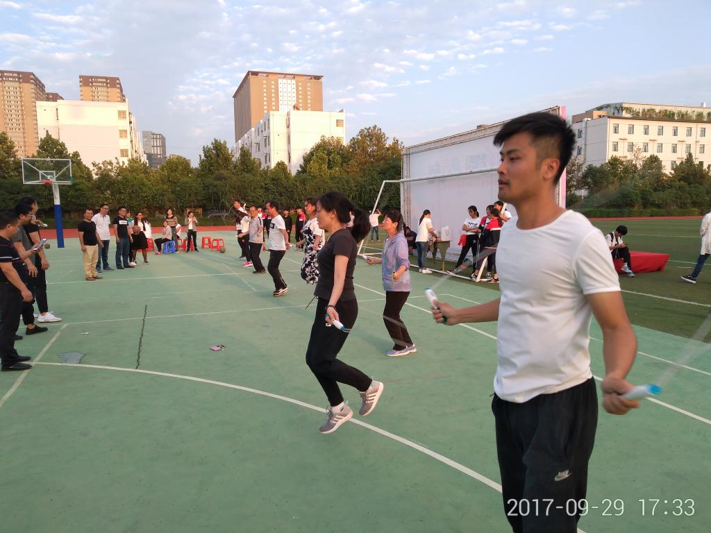 教师跳绳比赛