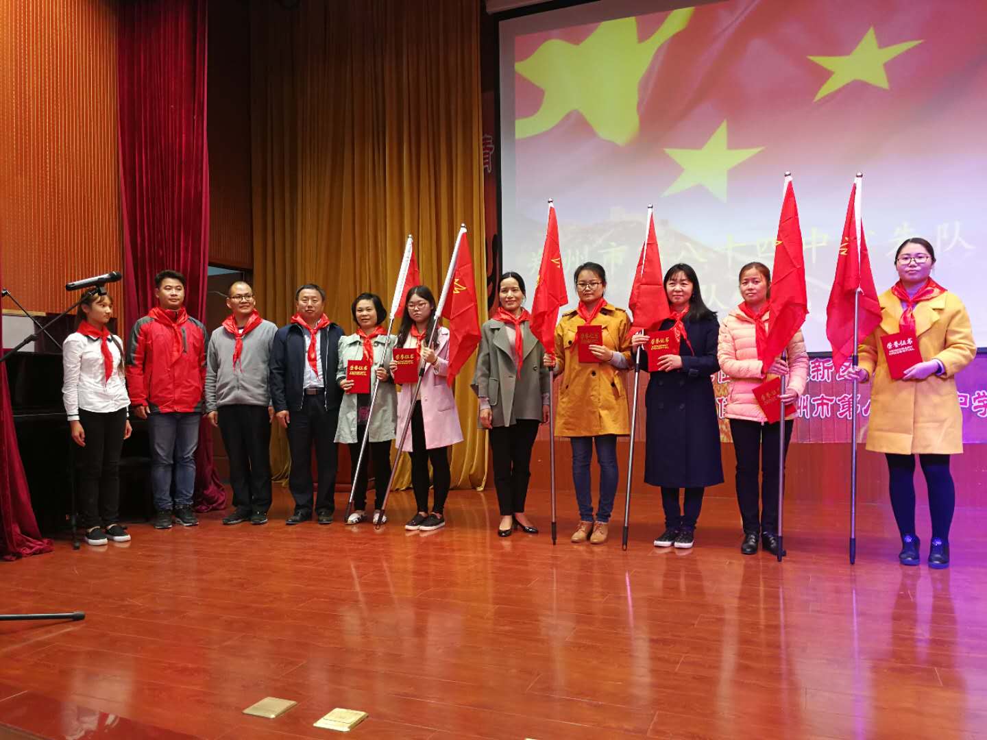 辅导员合影