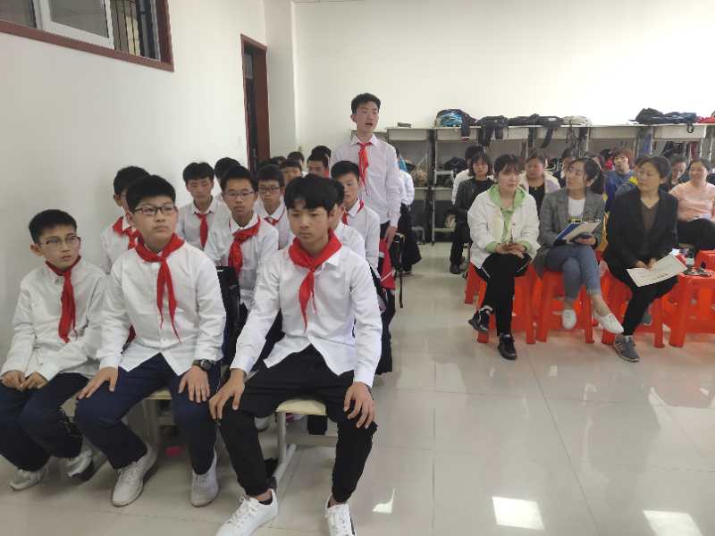 七年级家长观摩少先队活动课