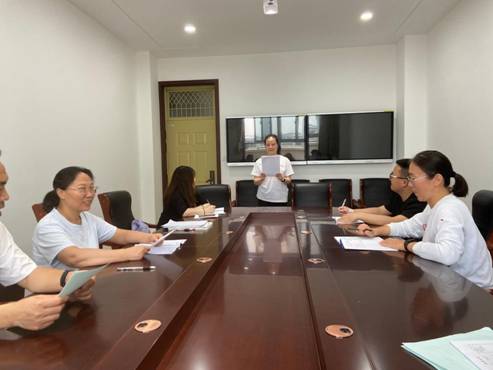 岁小亚读书分享照片
