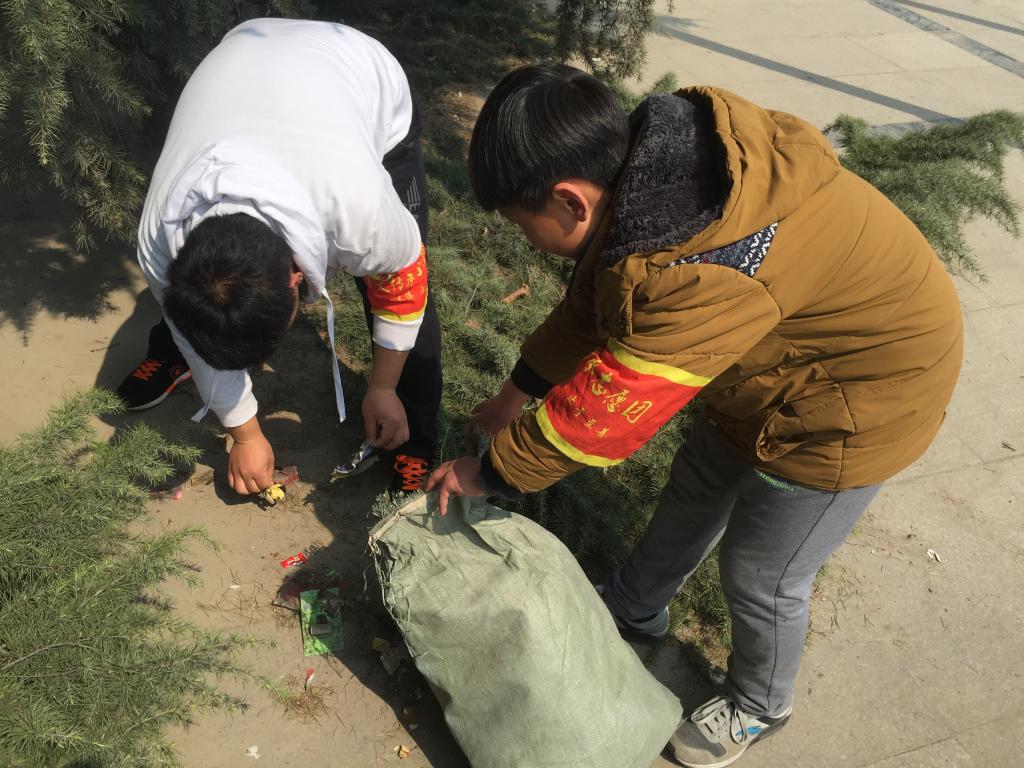 点滴细节看八十四中学生素质