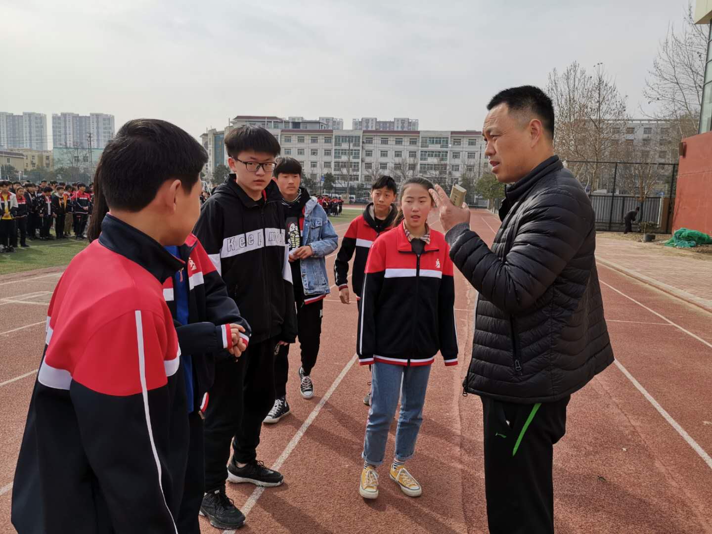 向总指挥汇报班级人数
